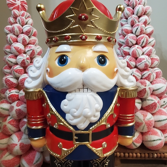 Nostalgic Nutcracker Decor-NWT - Picture 11 of 11